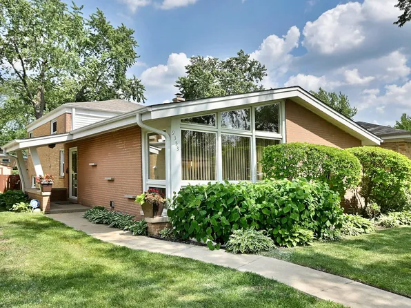 9353 Ewing Ave, Evanston, IL 60203