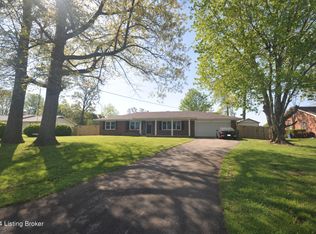 340 W Crocus Dr, Radcliff, KY 40160