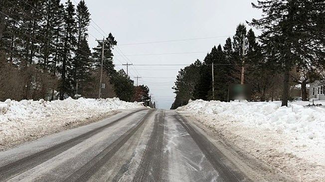 2nd image of 401 Maple Grove Rd