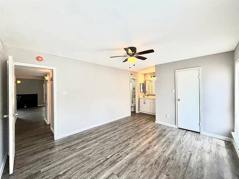 7200 T C Jester Blvd #3903 — Photo 10