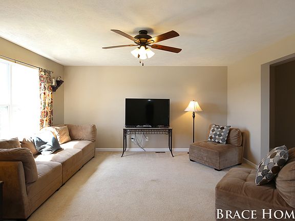 5th image of 6877 Peninsula Ct NE