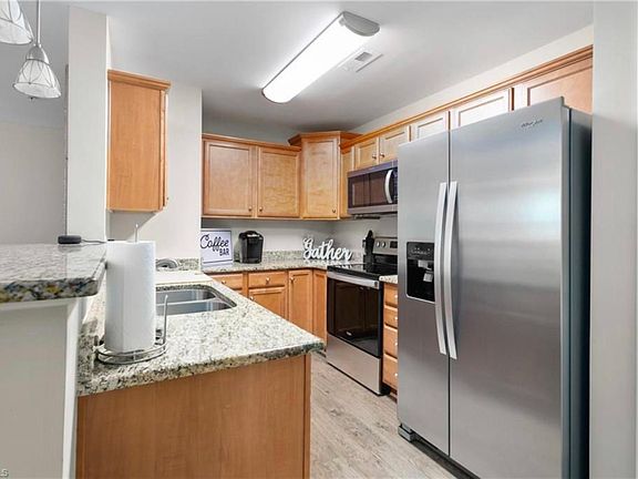 4th image of 4703 Pennoak Ln