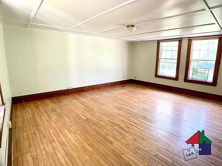 102 Northfield St — Photo 7
