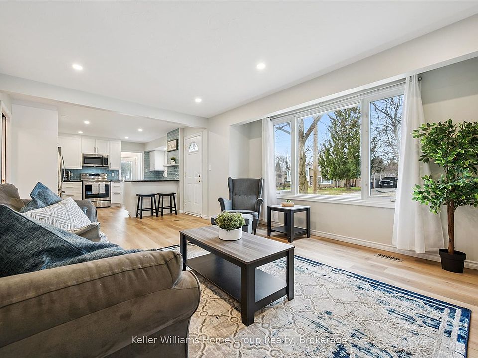 1st image of 23 Hastings Blvd