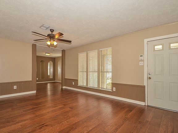 4th image of 15806 Mesa Gardens Dr