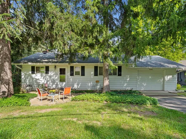 N1845 Wooddale DRIVE, Lake Geneva, WI 53147