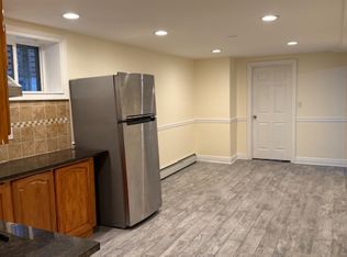385 Victory Blvd #1B, Staten Island, NY 10301