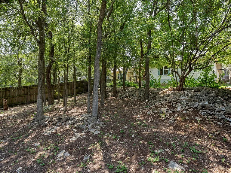 1109 Delmar St — Photo 26
