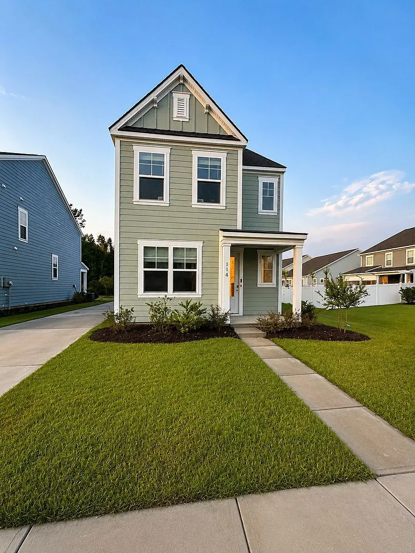 4 bed, 3.0 bath, 1632 sqft, $2,950 — Photo 1