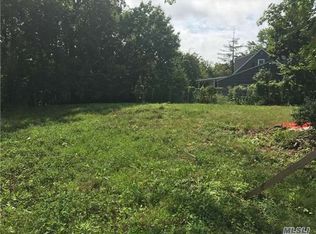 106 Allen Dr, Great Neck, NY 11020