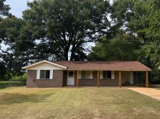 36 Longview Dr, Grenada, MS 38901