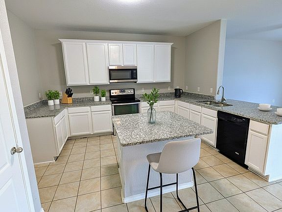2nd image of 4110 Sandalwood Ct