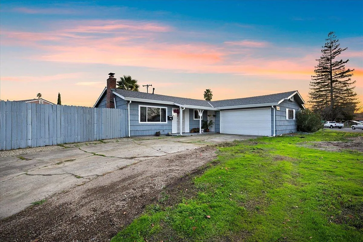 7596 San Felice Cir photo 1
