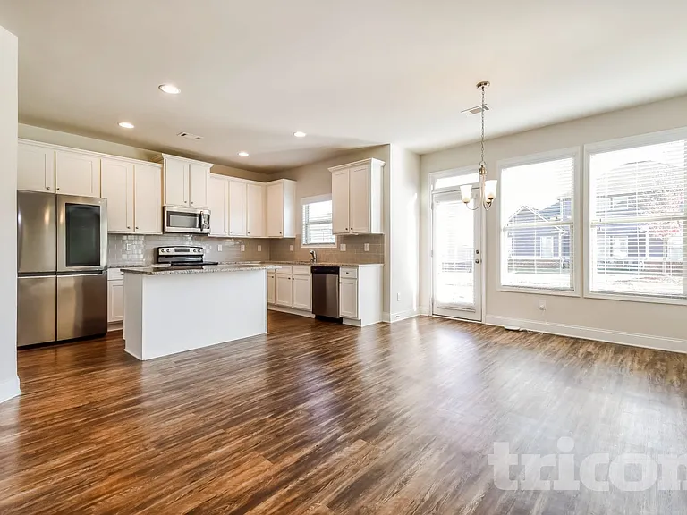 4302 Bella View Dr — Photo 6