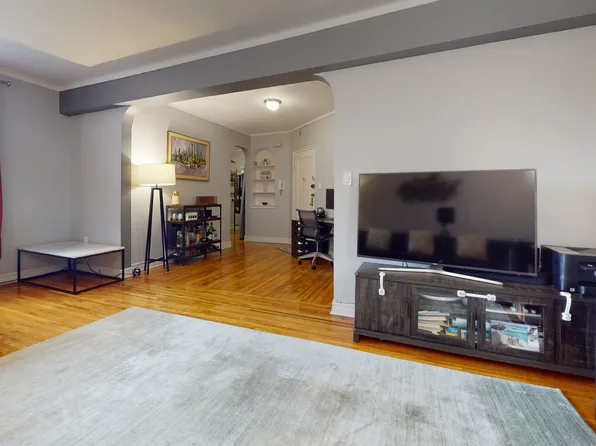 106-15 Queens Boulevard image 1 of 25