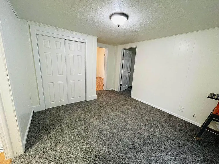112 W Lincoln St — Photo 5
