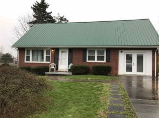 1513 Greenbrier Dr, Huntington, WV 25704