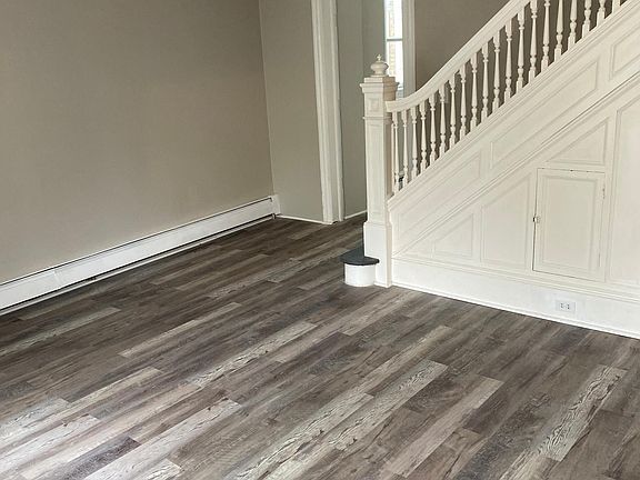 2nd image of 211 N Hyde Park Ave #2