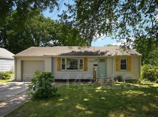 12809 7th St, Grandview, MO 64030