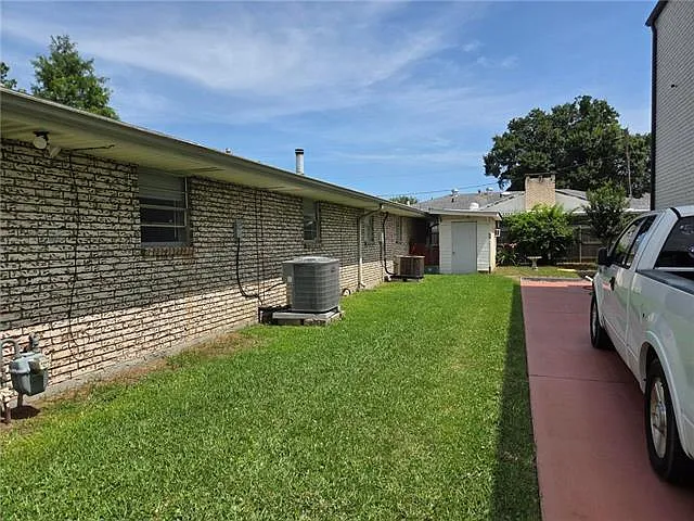 3709 Bunkerhill Dr — Photo 9