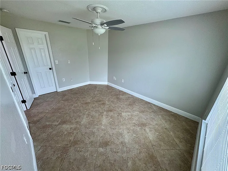 3829 SW 17th Pl — Photo 10