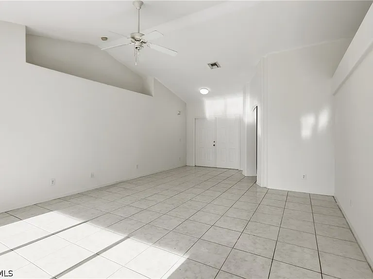 1403 Curtis Ave S — Photo 13