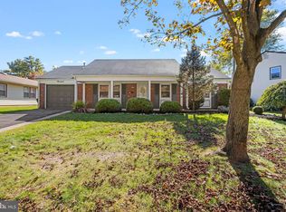 19 Nevada Ln, Willingboro, NJ 08046
