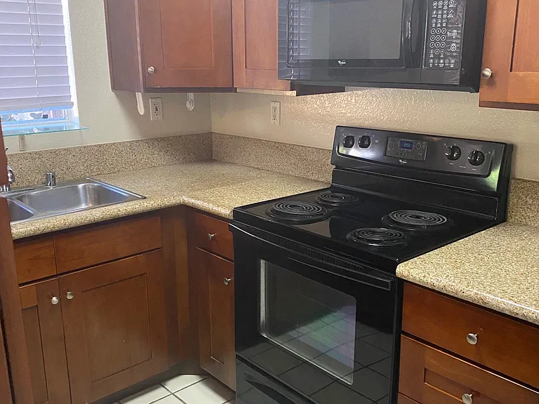 11353 Avenida De Los Lobos #E — Photo 2