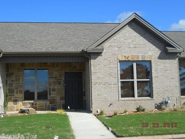 1st image of 610 Greenwood Dr