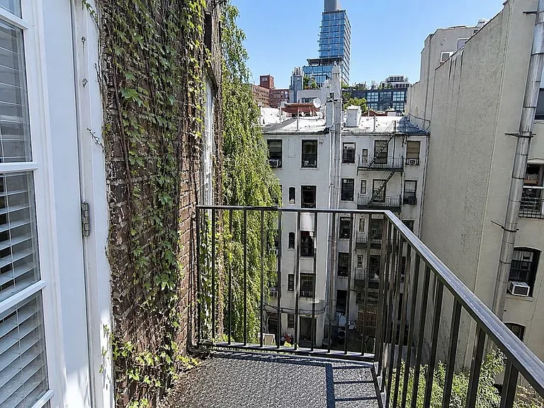 250 Mott St #15 — Photo 5
