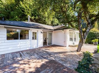 4110 Burkeridge Pl, West Vancouver, BC V7V3M9