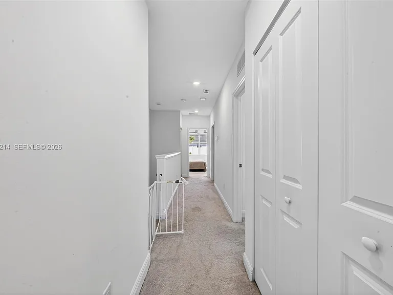 4349 Veleiros Ave — Photo 10