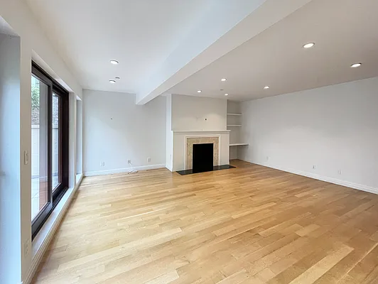 Rented by SERHANT. | media 18