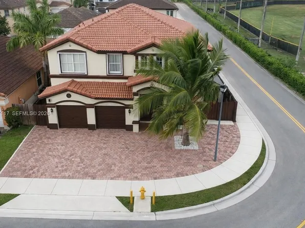 15375 SW 93rd Ln, Miami, FL 33196