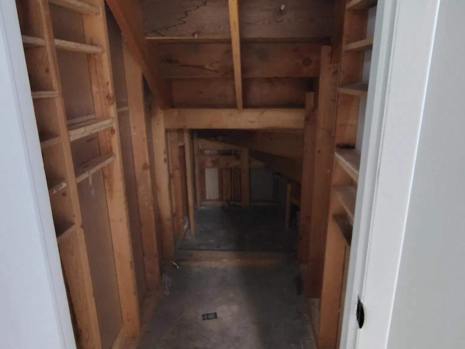 5 bed, 3516 sqft, $2,495 — Photo 3