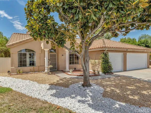 903 Sarazen St, Hemet, CA 92543