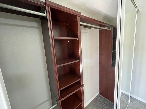 4th image of 441 Northlake Dr APT 36