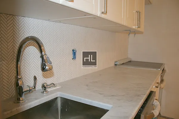 Rented by Highline Residential | media 17