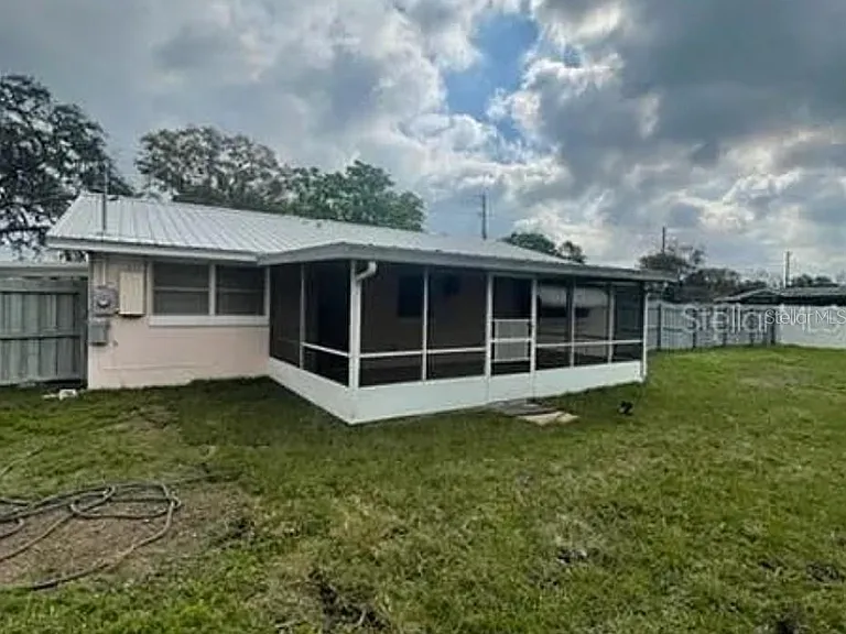 1305 Carr Dr — Photo 16