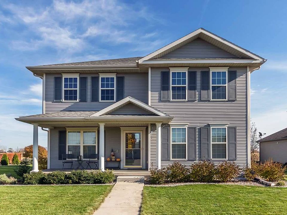 1st image of 647 Willow Brook Trl