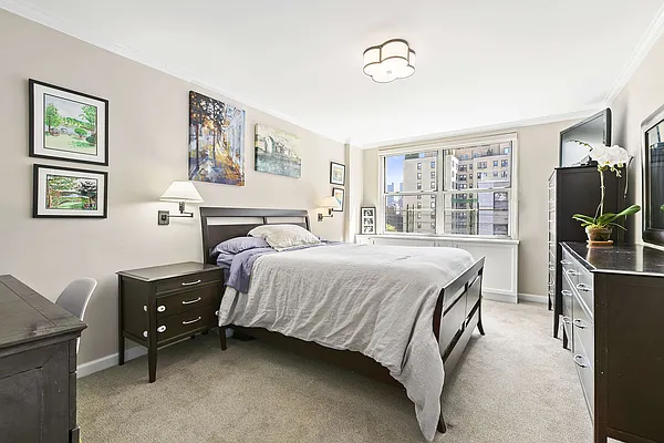 Sold by Compass | media 21