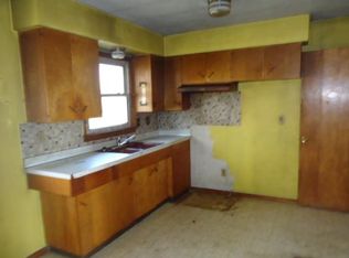 18624 E Hawk Rd, Mount Vernon, IL 62864