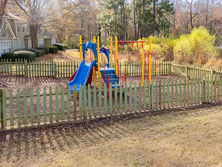 Twin Springs Apartments — Photo 22