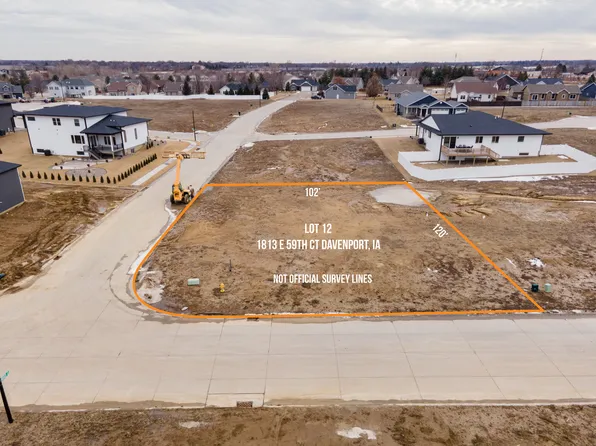 1813 E 59th Ct, Davenport, IA 52807