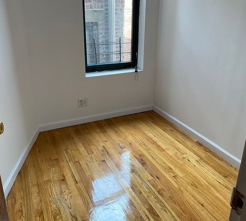 2nd image of 334 E 77th St #19A