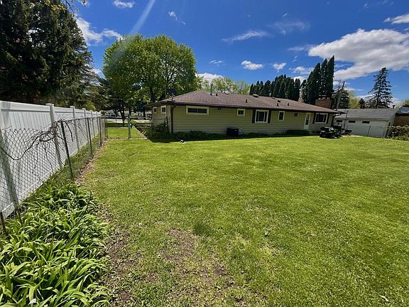 4th image of 2443 shopiere Road