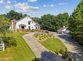 619 Emerald Ave, Kodak, TN 37764