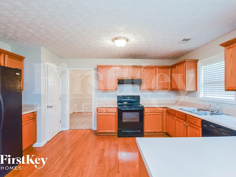 6061 Fairington Farms Ln — Photo 5