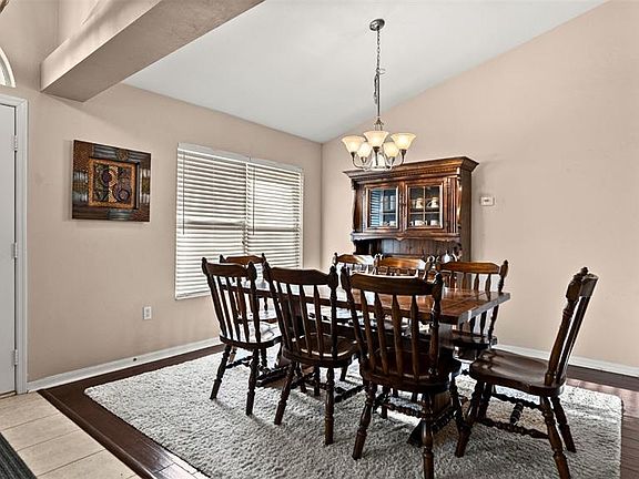 4th image of 1003 NW 106th St