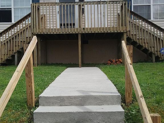 2nd image of 316 E Churchwell Ave